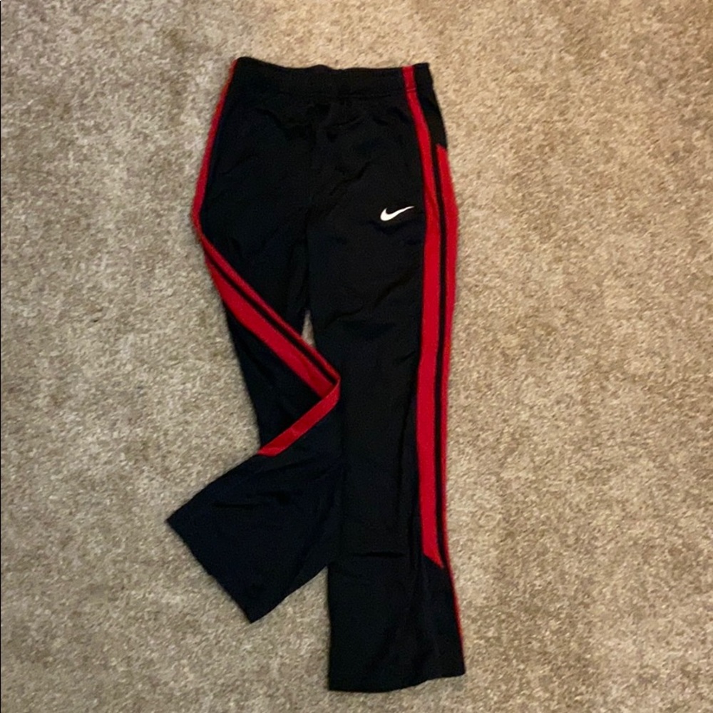 Nike boys trackpant